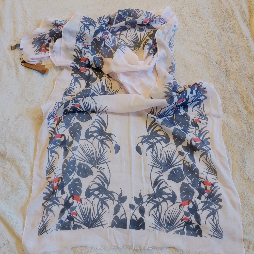 NWT Boutique long gauzy scarf